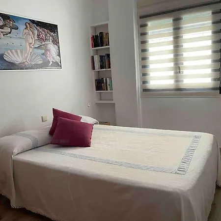 Adosada Con Piscina En מארבלה