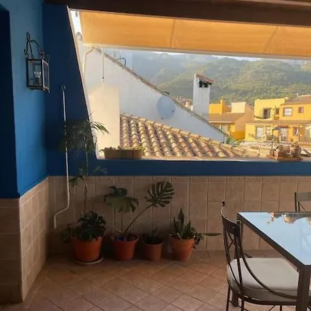 Adosada Con Piscina En *