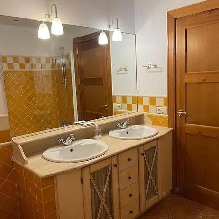 בית נופש Adosada Con Piscina En מארבלה