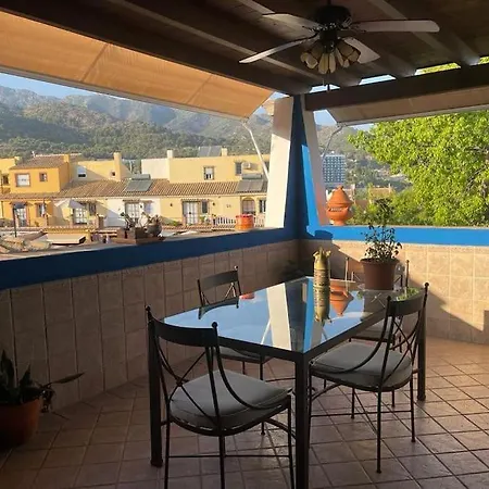 Adosada Con Piscina En *