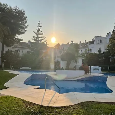 Adosada Con Piscina En *