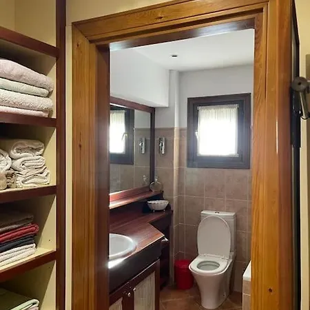 Adosada Con Piscina En מארבלה